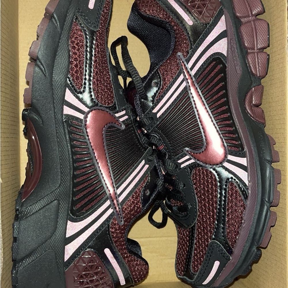 Nike Zoom Vomero 5 Women’s